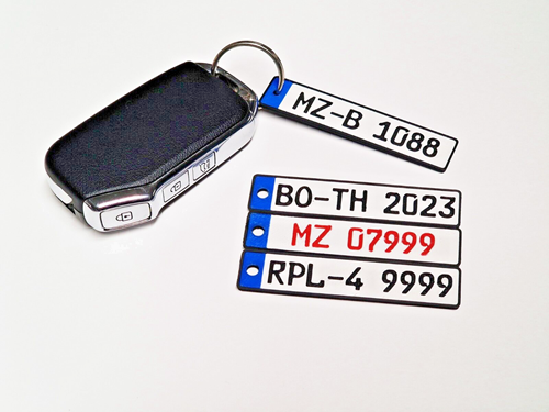 personalisierter Schlüsselanhänger Kennzeichen – majennacreations